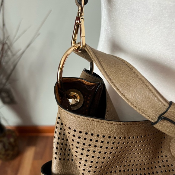 Large Tote Bag/Purse - Picture 3 of 14